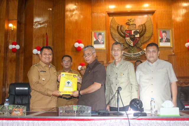 RAPAT PARIPURNA, PEMANDANGAN UMUM FRAKSI-FRAKSI DPRD ASAHAN TERHADAP NOTA KEUANGAN RANPERDA TENTANG P.APBD KABUPATEN ASAHAN TA 2025